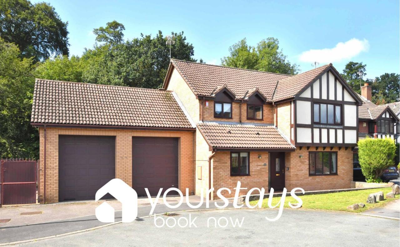 The Glade By Yourstays Huge Single Detached Holiday Home With Big Garden Newcastle-under-Lyme Eksteriør bilde